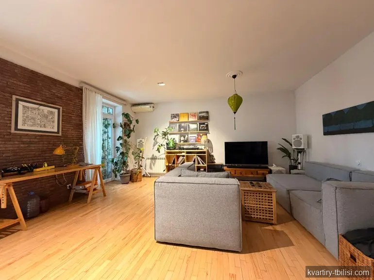 3-bedroom Apartment for rent in Mtatsminda, Tbilisi, 90 sqm, floor 2/8 — 1 500 USD/month | Tbilisi Homes