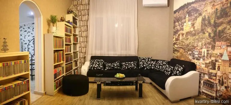 Четырёхкомнатная квартира на Мтацминде — 900 USD/мес | Tbilisi Homes