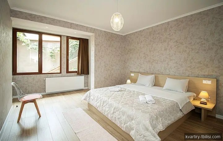 Четырёхкомнатная квартира на Мтацминде — 1 200 USD/мес | Tbilisi Homes