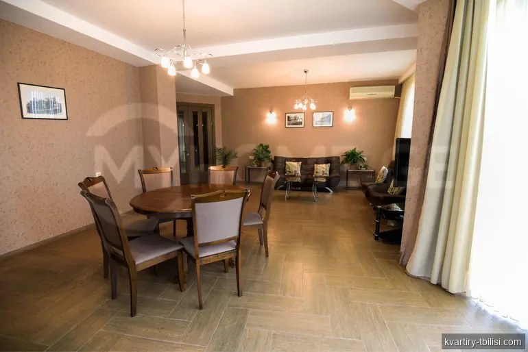 5-комнатная квартира на Мтацминде — 3 000 USD/мес | Tbilisi Homes