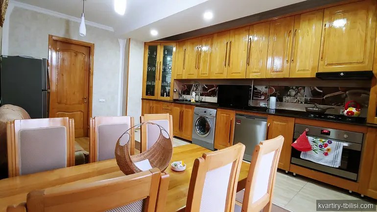 Трёхкомнатная квартира в Надзаладеви — 850 USD/мес | Tbilisi Homes