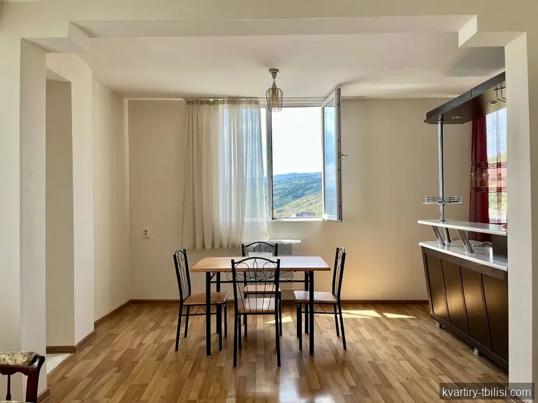 Трёхкомнатная квартира на Нутсубидзе — 850 USD/мес | Tbilisi Homes