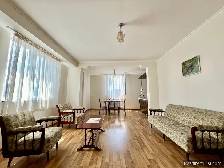 Трёхкомнатная квартира на Нутсубидзе — 850 USD/мес | Tbilisi Homes