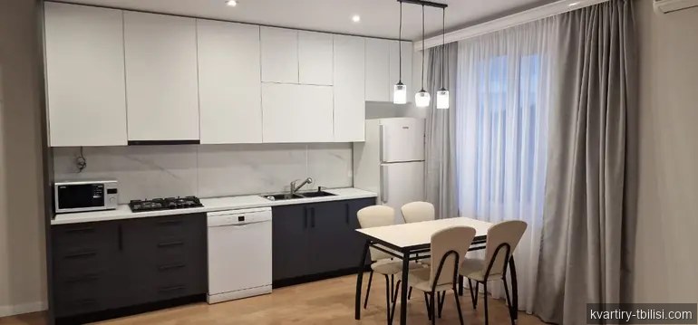 Трёхкомнатная квартира на Нутсубидзе — 690 USD/мес | Tbilisi Homes