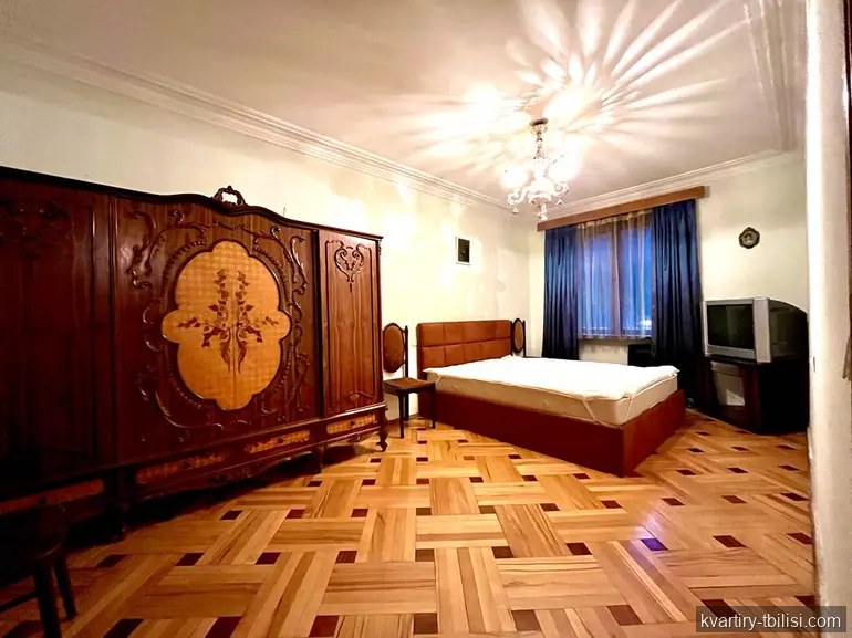 Четырёхкомнатная квартира на Нутсубидзе — 700 USD/мес | Tbilisi Homes