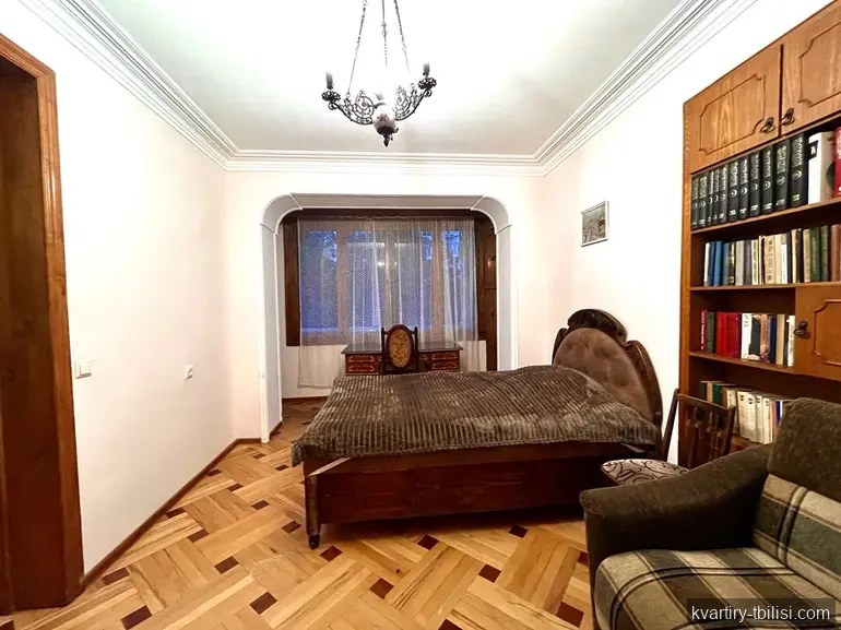 Четырёхкомнатная квартира на Нутсубидзе — 700 USD/мес | Tbilisi Homes