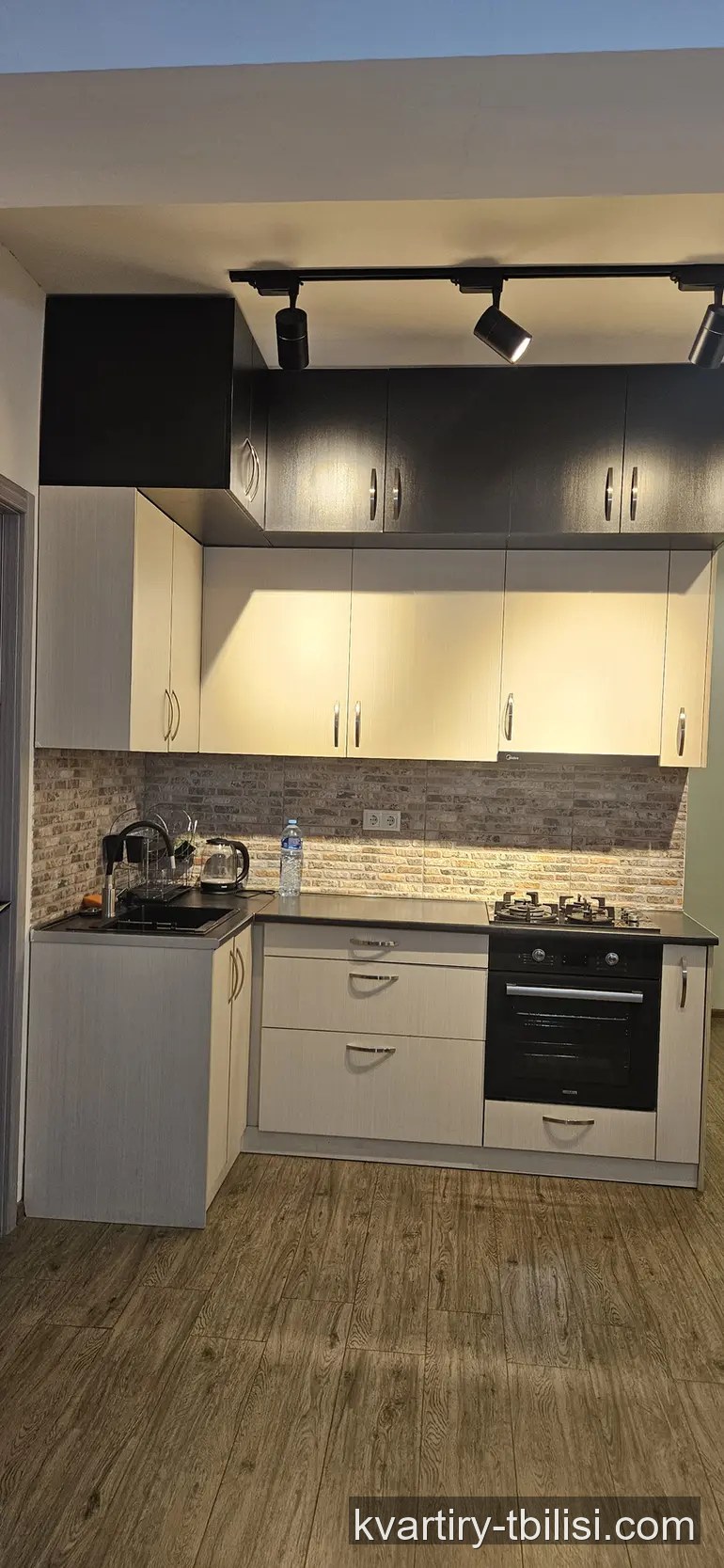 Трёхкомнатная квартира в Ортачале — 850 USD/мес | Tbilisi Homes