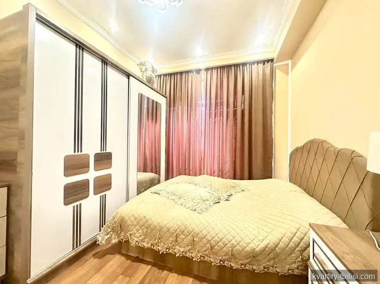 Четырёхкомнатная квартира в Ортачале — 750 USD/мес | Tbilisi Homes