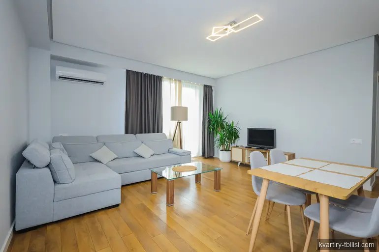 Четырёхкомнатная квартира в Ортачале — 1 500 USD/мес | Tbilisi Homes