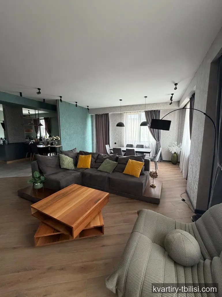 5-bedroom Apartment for rent in Ortachala, Tbilisi, 180 sqm, floor 13/15 — 1 800 USD/month | Tbilisi Homes