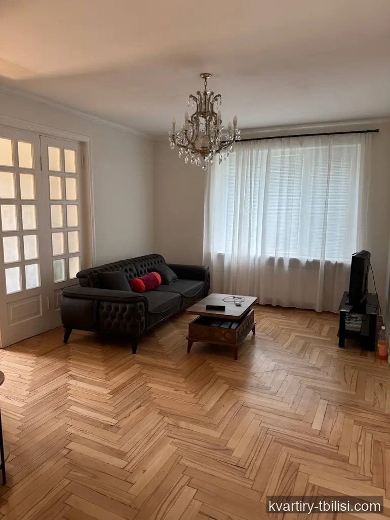 5-комнатная квартира в Ортачале — 700 USD/мес | Tbilisi Homes
