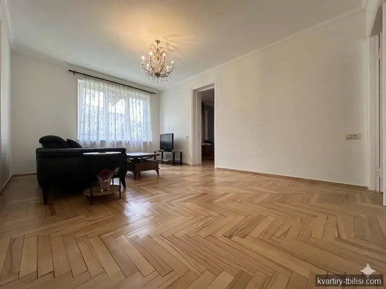 5-комнатная квартира в Ортачале — 700 USD/мес | Tbilisi Homes