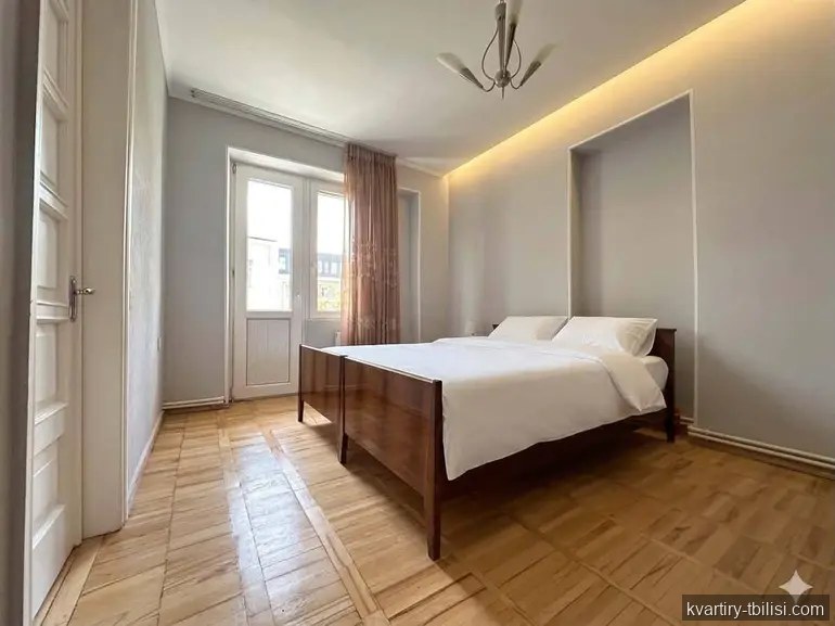 5-комнатная квартира в Ортачале — 700 USD/мес | Tbilisi Homes