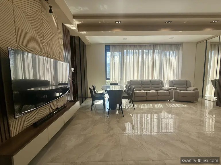 Однокомнатная квартира на Сабуртало — 1 300 USD/мес | Tbilisi Homes