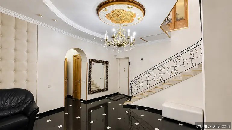 11-комнатная квартира на Сабуртало — 2 500 USD/мес | Tbilisi Homes