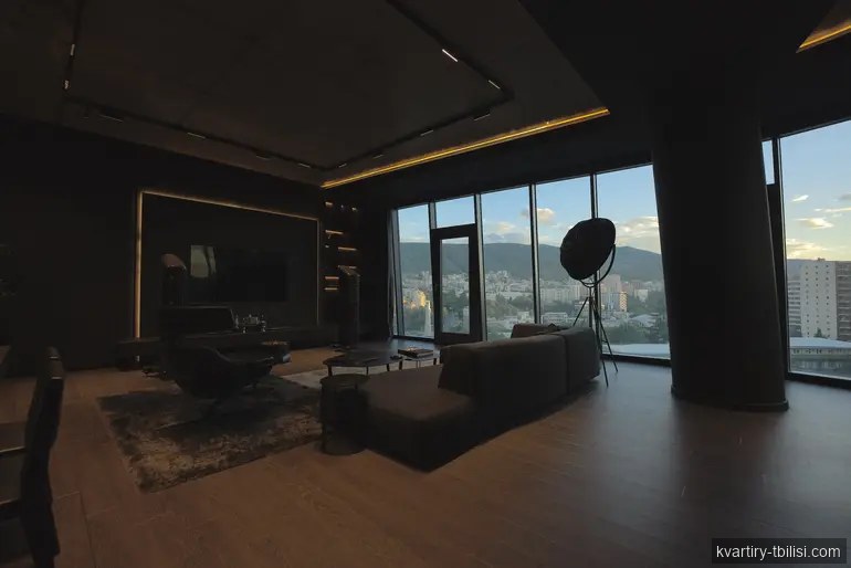 Двухкомнатная квартира на Сабуртало — 3 300 USD/мес | Tbilisi Homes