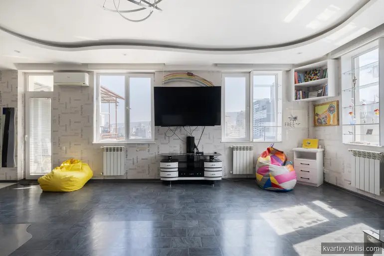 Двухкомнатная квартира на Сабуртало — 1 000 USD/мес | Tbilisi Homes