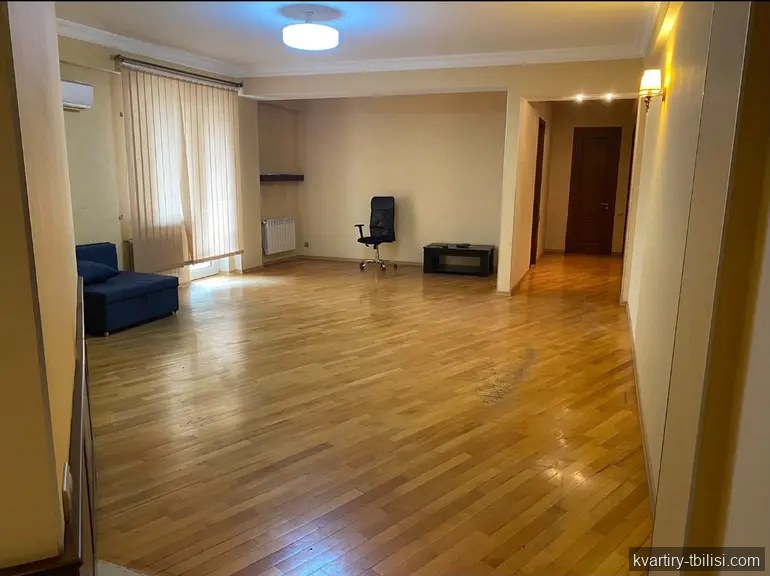 Трёхкомнатная квартира на Сабуртало — 1 000 USD/мес | Tbilisi Homes