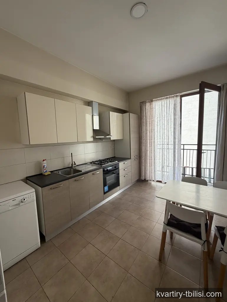 Трёхкомнатная квартира на Сабуртало — 700 USD/мес | Tbilisi Homes