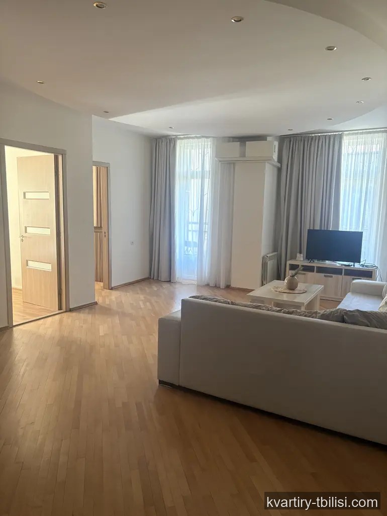 Трёхкомнатная квартира на Сабуртало — 1 000 USD/мес | Tbilisi Homes