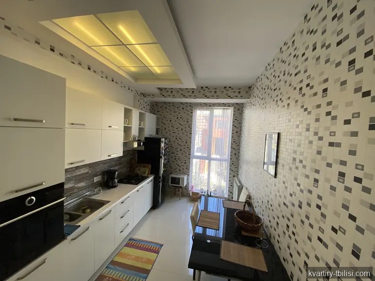 Трёхкомнатная квартира на Сабуртало — 1 000 USD/мес | Tbilisi Homes