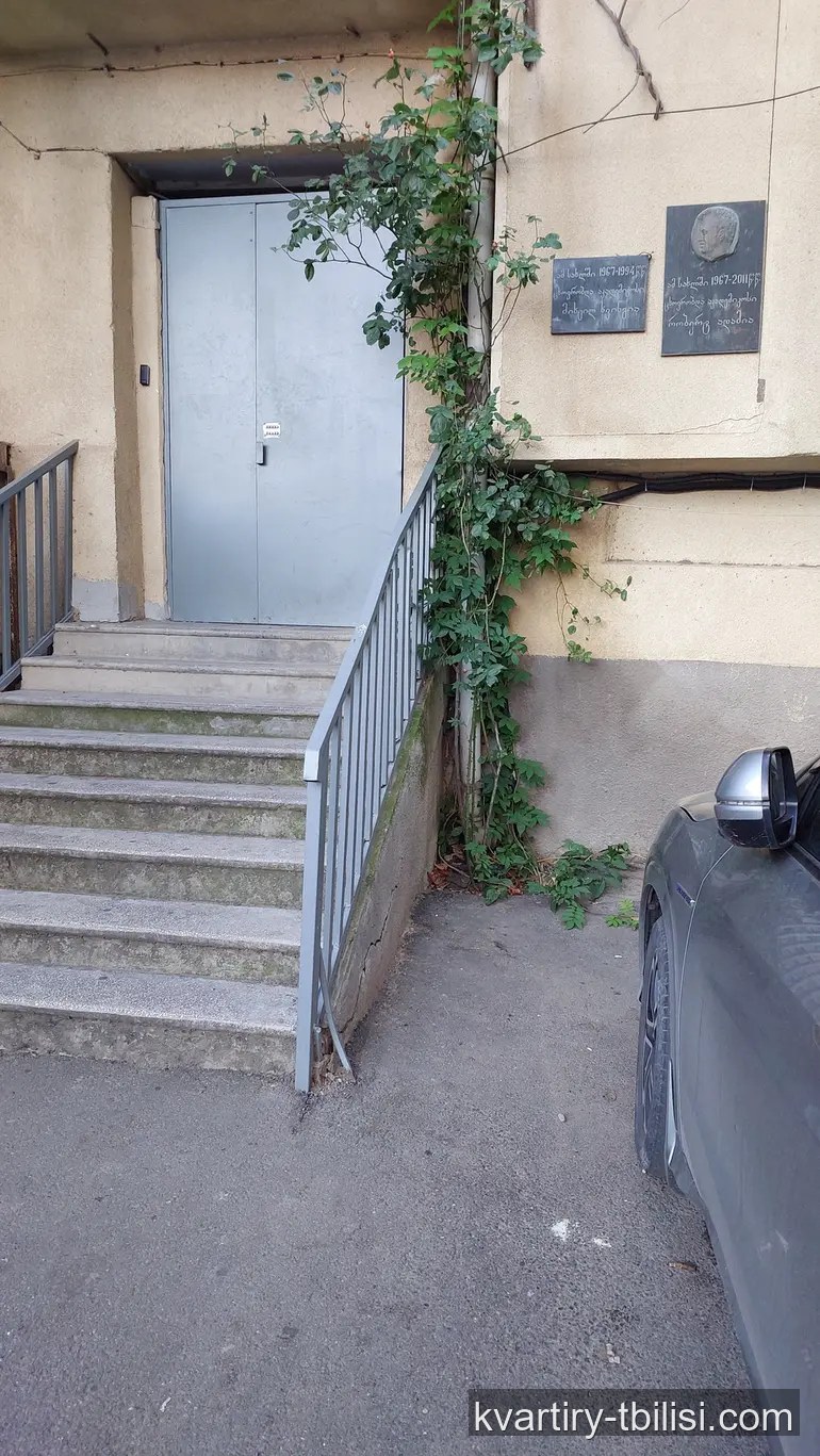 Трёхкомнатная квартира на Сабуртало — 750 USD/мес | Tbilisi Homes