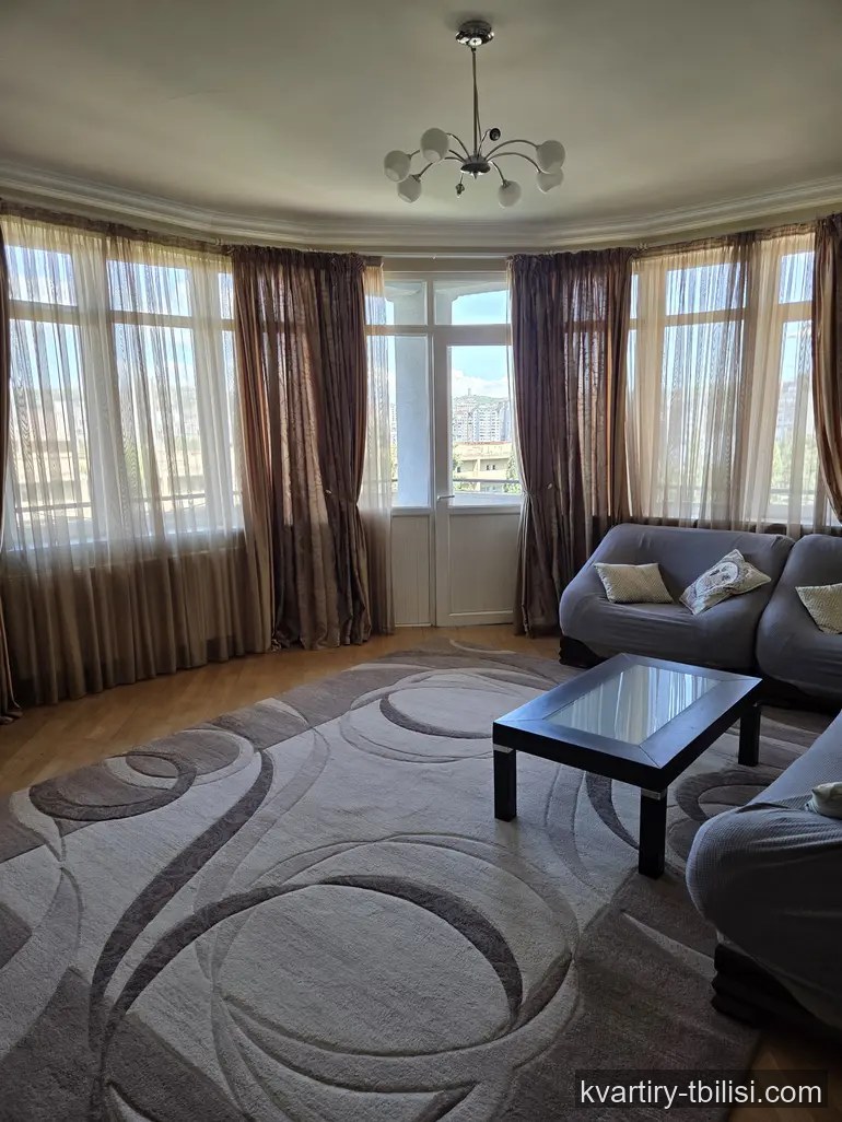 Трёхкомнатная квартира на Сабуртало — 800 USD/мес | Tbilisi Homes