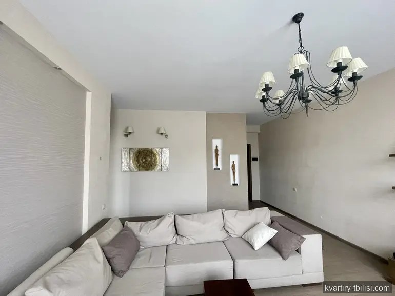 Трёхкомнатная квартира на Сабуртало — 1 150 USD/мес | Tbilisi Homes