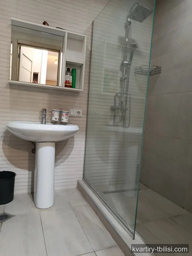 Трёхкомнатная квартира на Сабуртало — 800 USD/мес | Tbilisi Homes