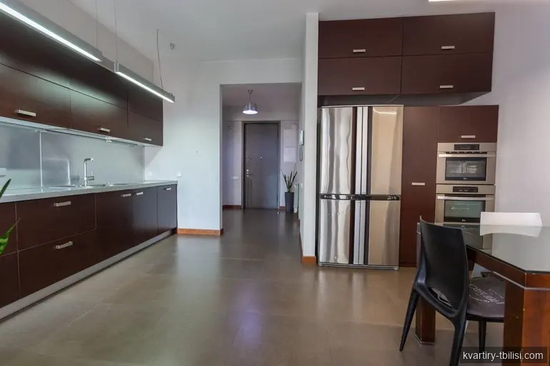 Четырёхкомнатная квартира на Сабуртало — 1 700 USD/мес | Tbilisi Homes