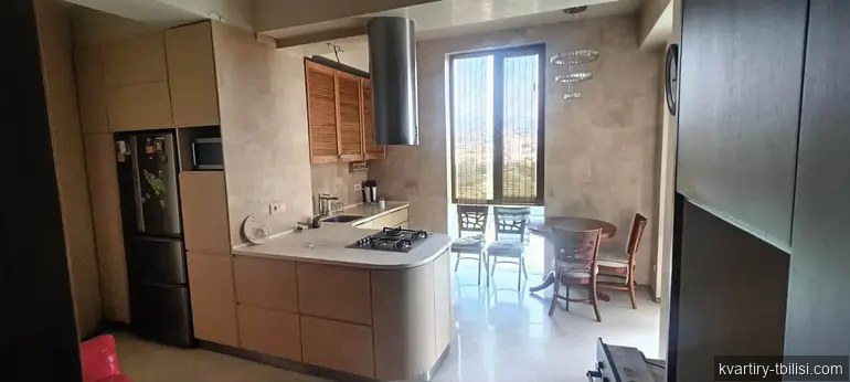 Четырёхкомнатная квартира на Сабуртало — 1 600 USD/мес | Tbilisi Homes