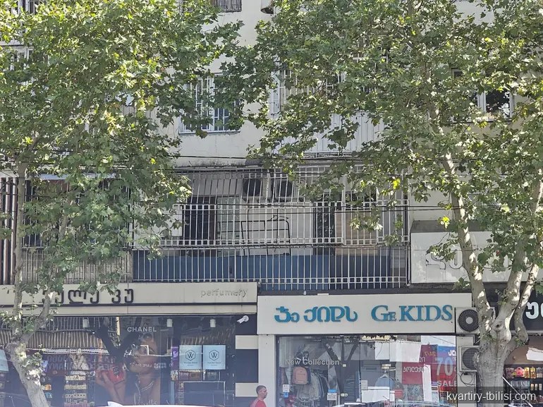 Четырёхкомнатная квартира на Сабуртало — 900 USD/мес | Tbilisi Homes