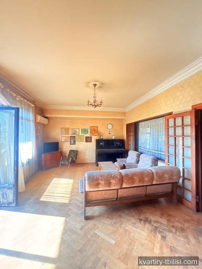 Четырёхкомнатная квартира на Сабуртало — 600 USD/мес | Tbilisi Homes