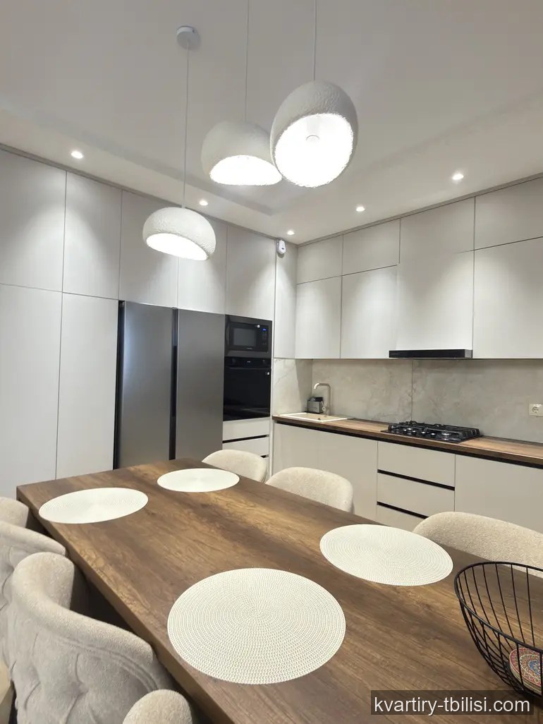 4-bedroom Apartment for rent in Saburtalo, Tbilisi, 120 sqm, floor 5/10 — 2 000 USD/month | Tbilisi Homes