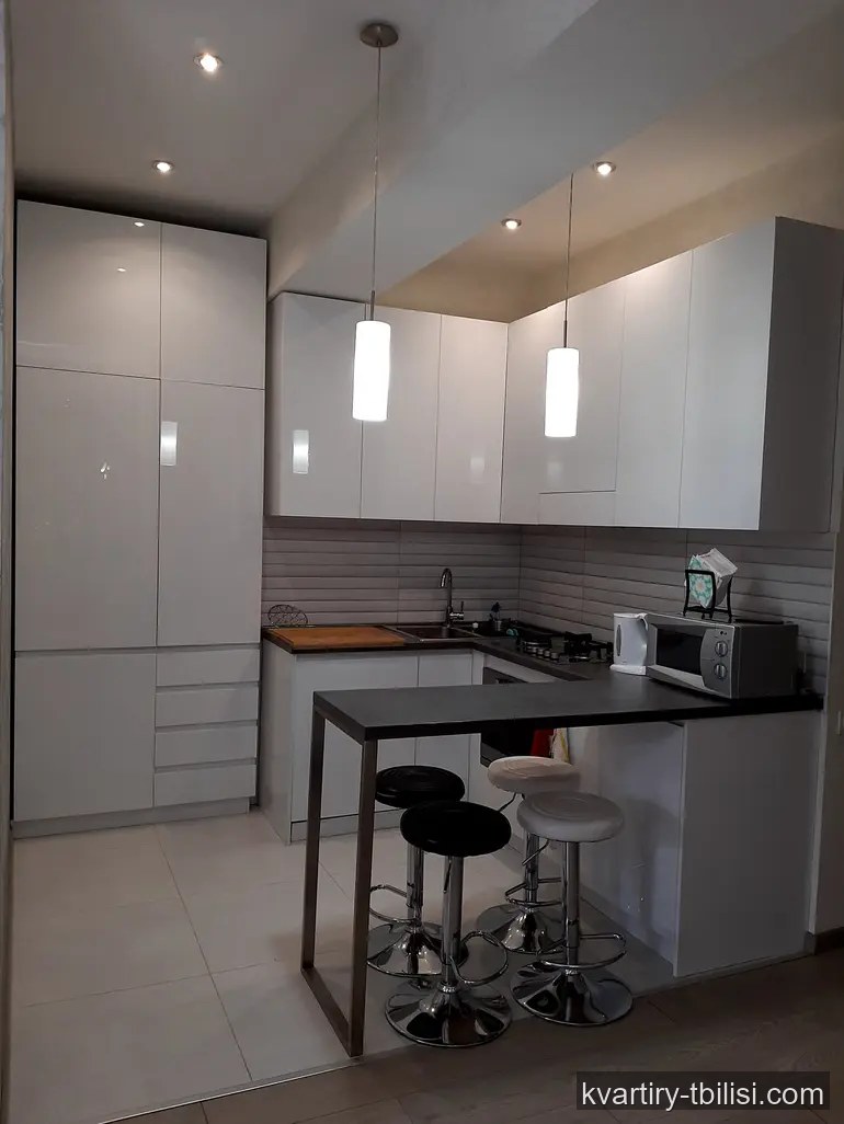 Четырёхкомнатная квартира на Сабуртало — 650 USD/мес | Tbilisi Homes