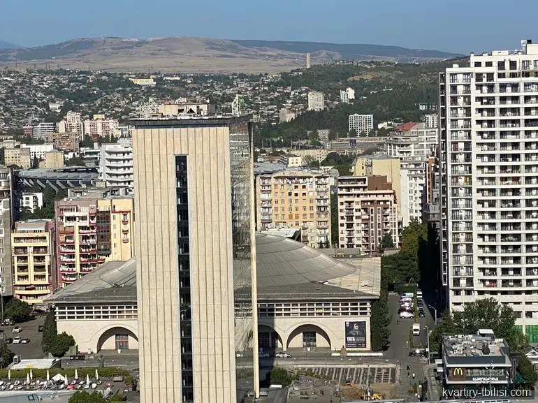ქირავდება 4 ოთახიანი ბინა საბურთალოზე, 110 მ², 18/18 სართული — 1 300 USD/თვეში | Tbilisi Homes