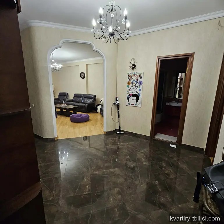Четырёхкомнатная квартира на Сабуртало — 1 100 USD/мес | Tbilisi Homes