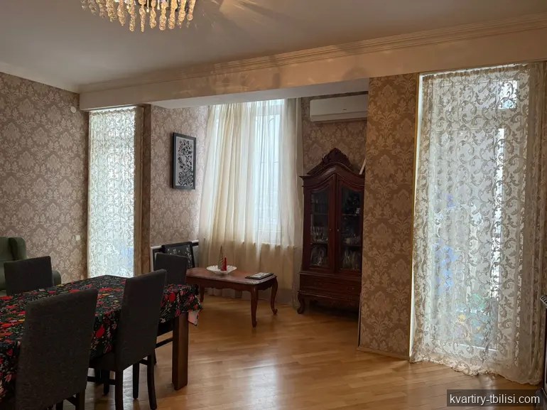 Четырёхкомнатная квартира на Сабуртало — 1 200 USD/мес | Tbilisi Homes