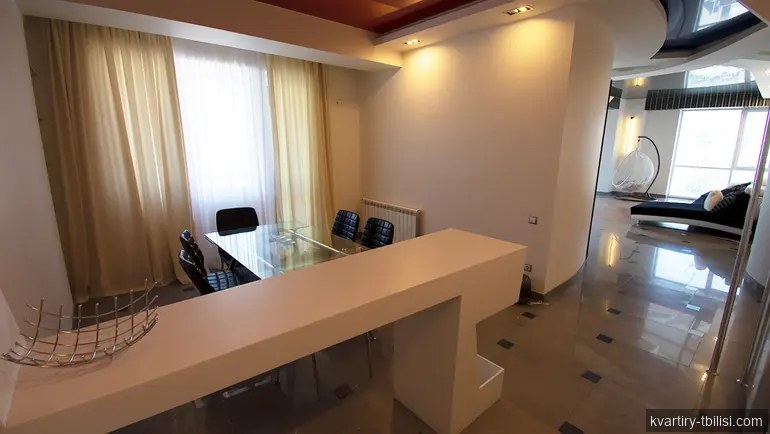Четырёхкомнатная квартира на Сабуртало — 1 500 USD/мес | Tbilisi Homes