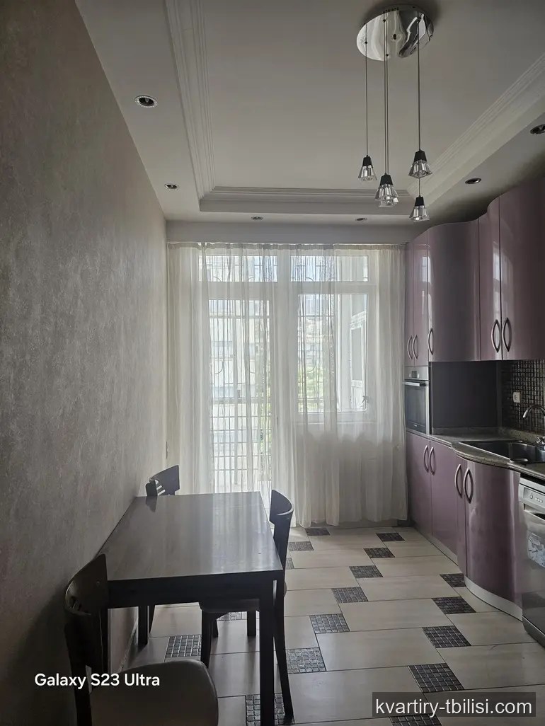 Четырёхкомнатная квартира на Сабуртало — 1 200 USD/мес | Tbilisi Homes