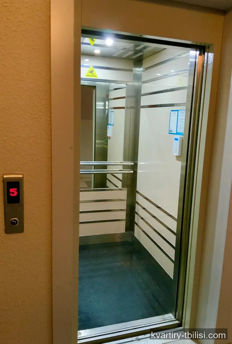 Четырёхкомнатная квартира на Сабуртало — 800 USD/мес | Tbilisi Homes