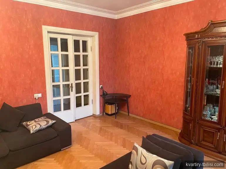 Четырёхкомнатная квартира на Сабуртало — 850 USD/мес | Tbilisi Homes