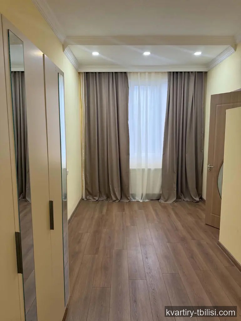 Четырёхкомнатная квартира на Сабуртало — 1 000 USD/мес | Tbilisi Homes