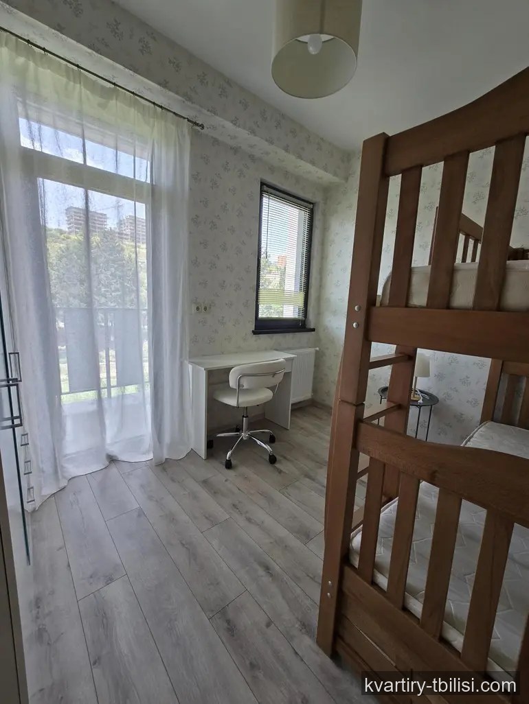 Четырёхкомнатная квартира на Сабуртало — 1 000 USD/мес | Tbilisi Homes