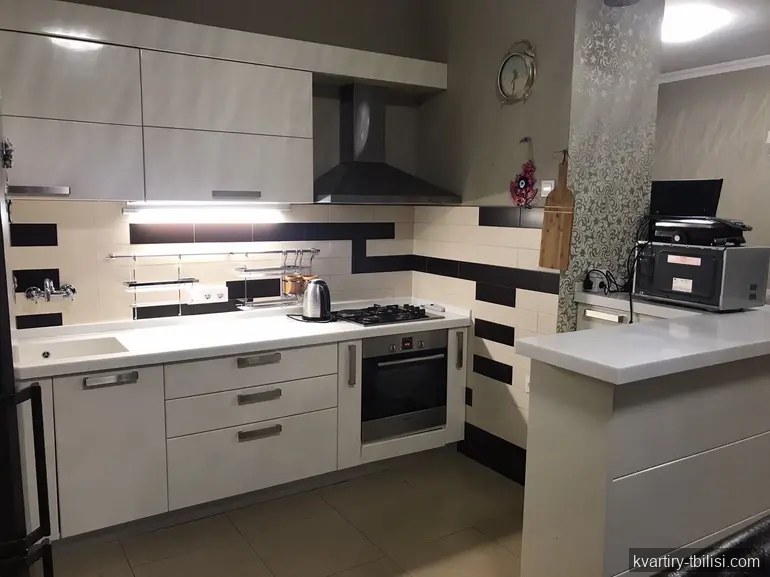 Четырёхкомнатная квартира на Сабуртало — 1 500 USD/мес | Tbilisi Homes