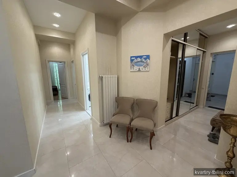 5-комнатная квартира на Сабуртало — 2 500 USD/мес | Tbilisi Homes