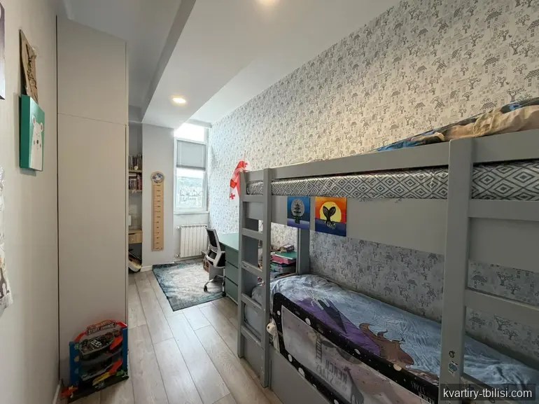 Четырёхкомнатная квартира в Санзоне — 1 000 USD/мес | Tbilisi Homes