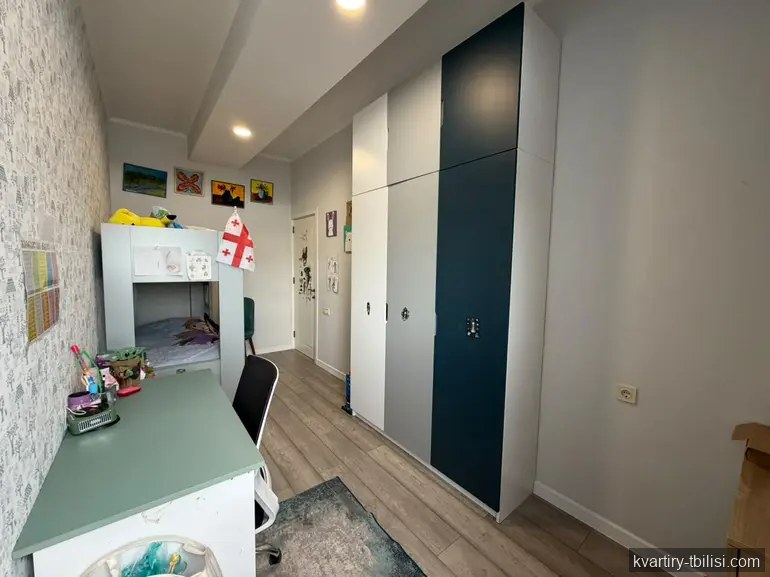 Четырёхкомнатная квартира в Санзоне — 1 000 USD/мес | Tbilisi Homes