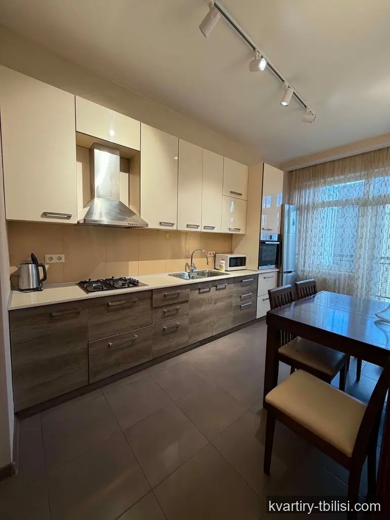 4-bedroom Apartment for rent in Sanzona, Tbilisi, 80 sqm, floor 7/14 — 850 USD/month | Tbilisi Homes
