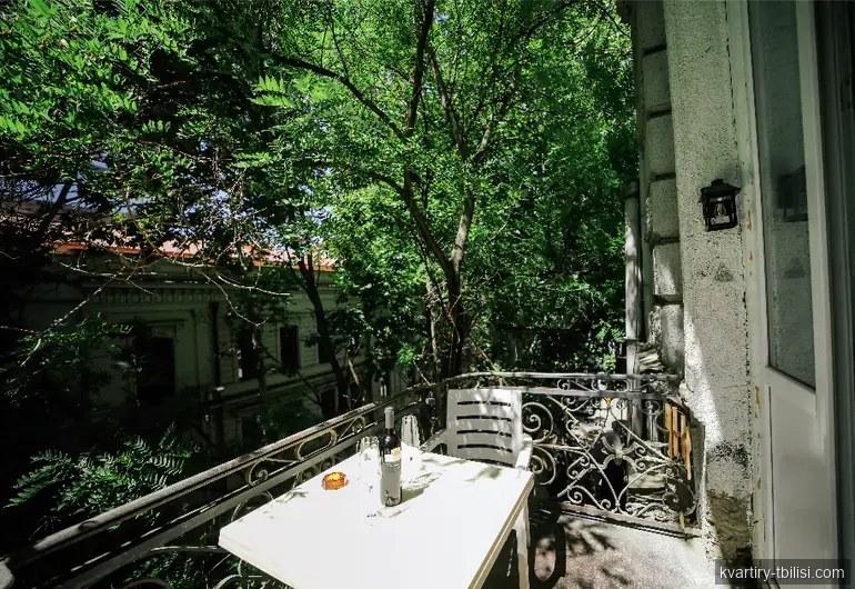 1-bedroom Apartment for rent in Sololaki, Tbilisi, 55 sqm, floor 3/4 — 750 USD/month | Tbilisi Homes